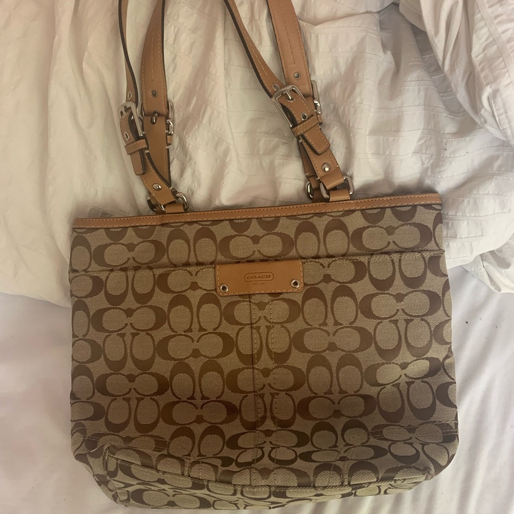 Coach Tote with classic print! Never been used
